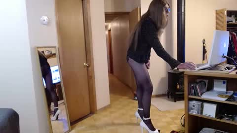 Snapshot of michelle209 chatting on 11/12/25, 08:19 Michelle online show from 11/12/25, 08:19