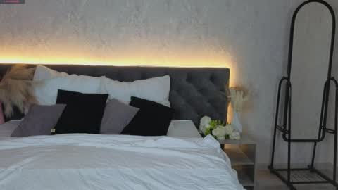 michelle_blond online show from 04/01/26, 07:42