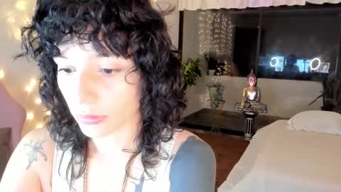 Michelle Ramirez online show from 10/12/25, 04:44