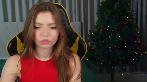 Snapshot of michelleinlove4u chatting on 12/11/24, 12:12 Michelle online show from 12/11/24, 12:12