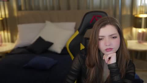 Snapshot of michelleinlove4u chatting on 02/23/25, 12:37 Michelle online show from 02/23/25, 12:37