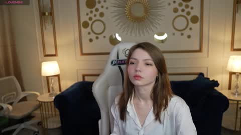 Snapshot of michelleinlove4u chatting on 03/01/26, 03:41 Michelle online show from 03/01/26, 03:41