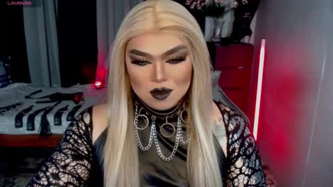 Snapshot of michellevixen921 chatting on 09/13/25, 05:07 Michelle online show from 09/13/25, 05:07