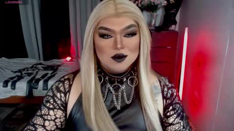 Snapshot of michellevixen921 chatting on 09/14/25, 04:44 Michelle online show from 09/14/25, 04:44