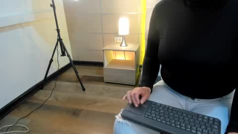 michonne_09 online show from 05/10/26, 02:06