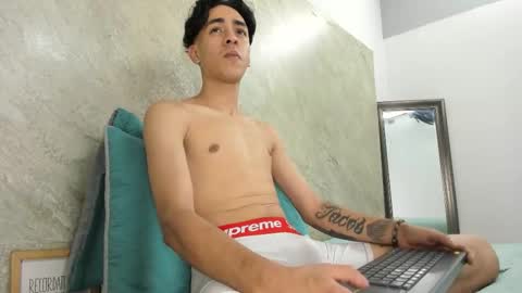 mick_lollipopp online show from 03/14/26, 07:41