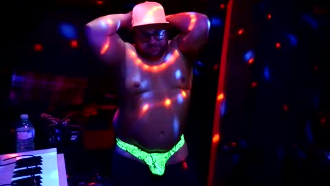 mickdollz online show from 11/17/25, 10:21