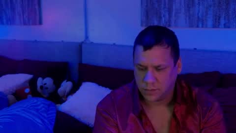 Snapshot of mickeyshyne69 chatting on 01/20/25, 02:43 Mickey online show from 01/20/25, 02:43