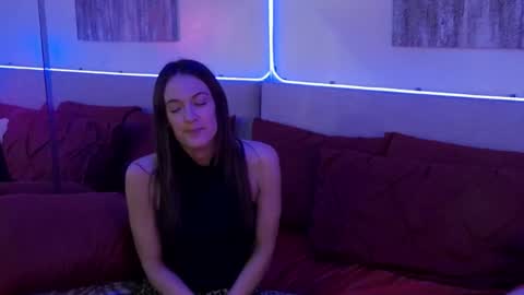 Snapshot of mickeyshyne69 chatting on 01/25/25, 04:34 Mickey online show from 01/25/25, 04:34