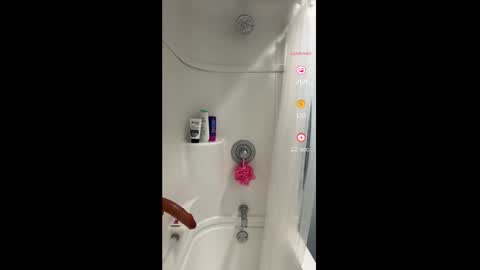 Snapshot of mickeyshyne69 chatting on 02/10/25, 11:57 Mickey online show from 02/10/25, 11:57