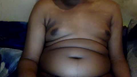 Snapshot of mickkzzx chatting on 01/17/25, 06:33 mickkzzx online show from 01/17/25, 06:33