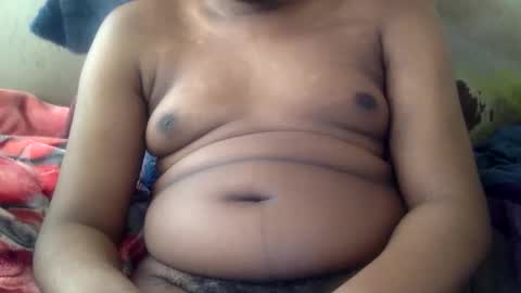 Snapshot of mickkzzx chatting on 10/21/25, 02:40 mickkzzx online show from 10/21/25, 02:40