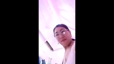 Miky online show from 04/17/26, 12:24