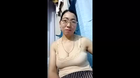 Snapshot of mickye00 chatting on 04/20/26, 08:54 Miky online show from 04/20/26, 08:54