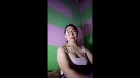 Snapshot of mickye00 chatting on 05/11/26, 01:11 Miky online show from 05/11/26, 01:11