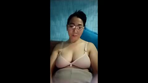 Snapshot of mickye00 chatting on 05/23/26, 06:34 Miky online show from 05/23/26, 06:34