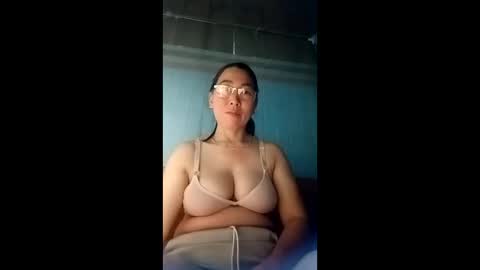 Snapshot of mickye00 chatting on 05/31/26, 07:37 Miky online show from 05/31/26, 07:37