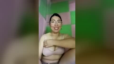 Snapshot of mickye00 chatting on 07/05/26, 02:29 Miky online show from 07/05/26, 02:29