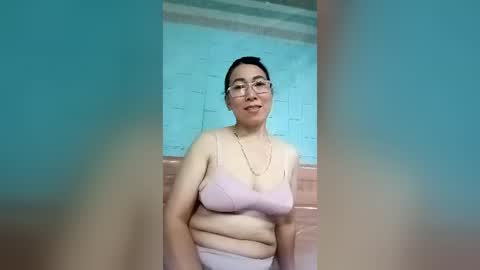 Snapshot of mickye00 chatting on 07/05/26, 04:19 Miky online show from 07/05/26, 04:19