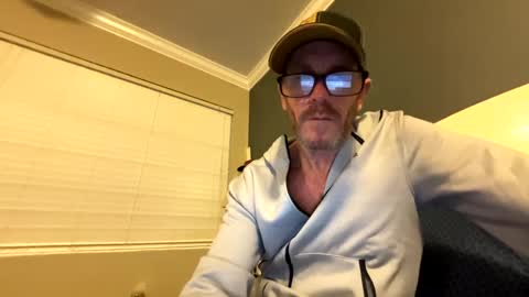 Snapshot of mickymu chatting on 01/30/25, 04:16 mickymu online show from 01/30/25, 04:16