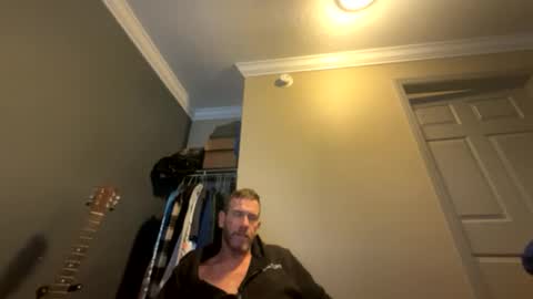 Snapshot of mickymu chatting on 02/15/25, 02:44 mickymu online show from 02/15/25, 02:44