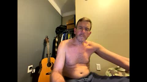Snapshot of mickymu chatting on 03/11/25, 04:43 mickymu online show from 03/11/25, 04:43