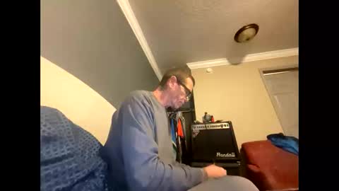 Snapshot of mickymu chatting on 10/20/25, 04:13 mickymu online show from 10/20/25, 04:13