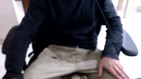 microfama00 online show from 01/13/26, 03:01