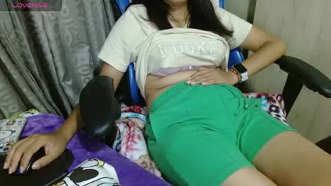 Snapshot of miculohot chatting on 06/19/26, 01:10 vanesa sexy online show from 06/19/26, 01:10