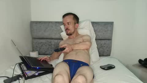 Snapshot of midgettripod1 chatting on 07/07/26, 12:02 Aaron online show from 07/07/26, 12:02