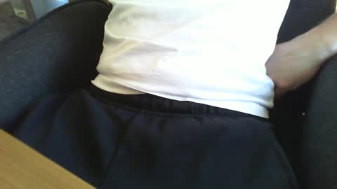 Snapshot of midlifemuscle17941 chatting on 04/30/26, 04:46 midlifemuscle17941 online show from 04/30/26, 04:46