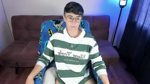 Snapshot of midnight07_ chatting on 06/01/26, 03:36 Blue online show from 06/01/26, 03:36