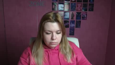 Mariana online show from 12/22/25, 06:10