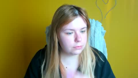 Snapshot of midnightmariana chatting on 05/04/26, 11:17 Mariana online show from 05/04/26, 11:17
