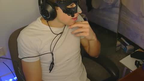 Snapshot of midnightmasc chatting on 03/11/26, 05:52 midnightmasc online show from 03/11/26, 05:52