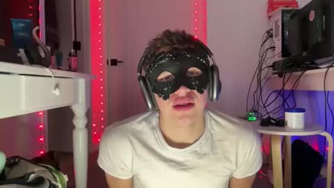 Snapshot of midnightmasc chatting on 03/12/26, 06:03 midnightmasc online show from 03/12/26, 06:03