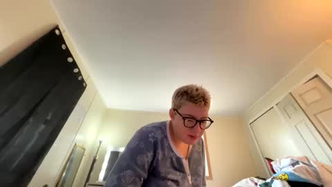 midnightmochi2 online show from 04/26/26, 01:53