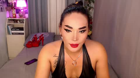 Snapshot of midnightraven27 chatting on 01/06/25, 09:11  Dont forget to follow online show from 01/06/25, 09:11