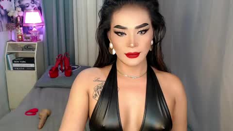 Snapshot of midnightraven27 chatting on 02/17/25, 09:30  Dont forget to follow online show from 02/17/25, 09:30