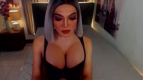 KATE online show from 10/05/25, 06:23