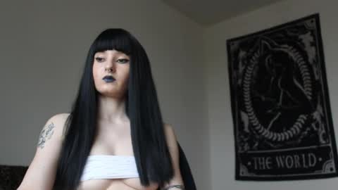 midnightsiren online show from 05/09/26, 04:34