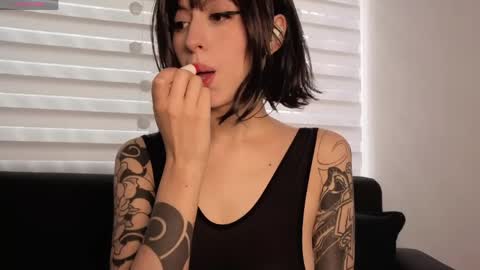 midori__san online show from 04/22/26, 02:29