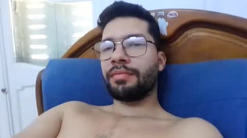 Snapshot of midoumas1 chatting on 02/02/25, 01:19 Sam online show from 02/02/25, 01:19