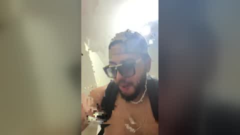 Snapshot of midoxx888 chatting on 02/12/26, 12:05 midoxx888 online show from 02/12/26, 12:05