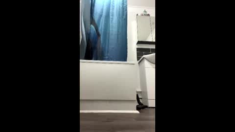 Snapshot of midoxx888 chatting on 02/17/26, 01:57 midoxx888 online show from 02/17/26, 01:57