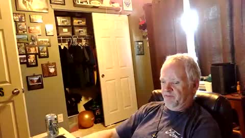 midwestdad09 online show from 10/17/25, 01:57