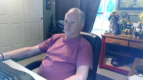 midwestdad09 online show from 05/18/26, 10:04