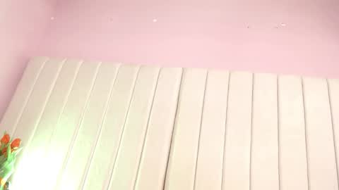 Snapshot of miel_alisha chatting on 01/13/26, 12:43 miel online show from 01/13/26, 12:43