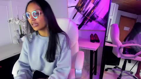 miel_ambar online show from 04/29/26, 01:04