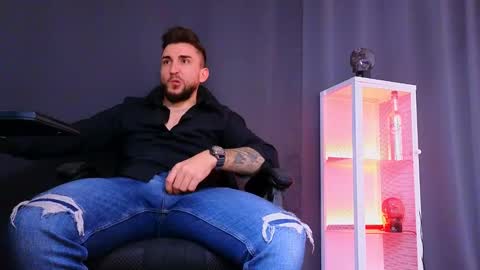 MightyAaron online show from 03/06/25, 06:19